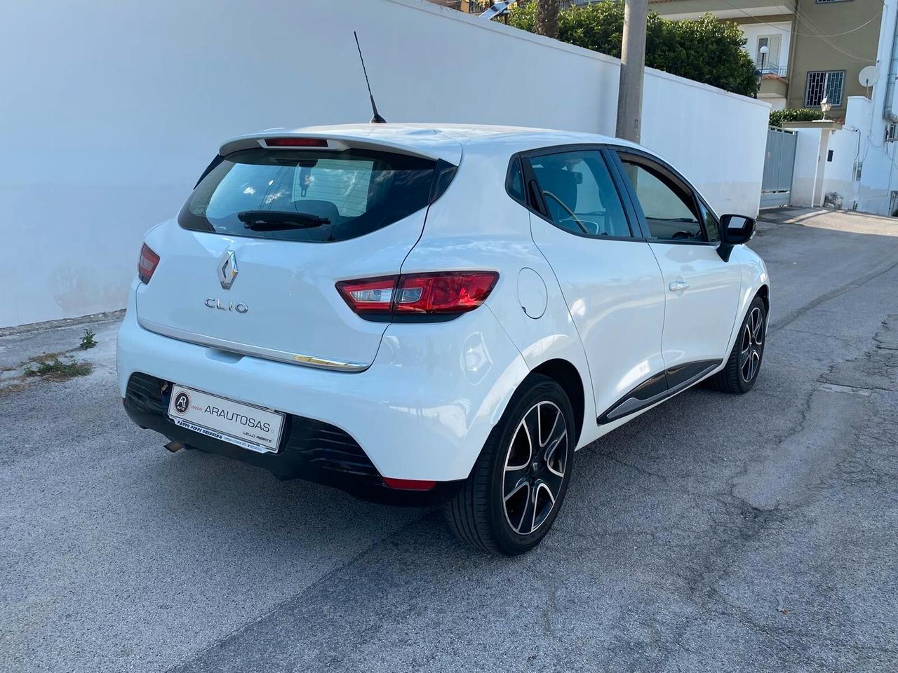 Renault Clio 1.2 75CV 5 Porte Costume National