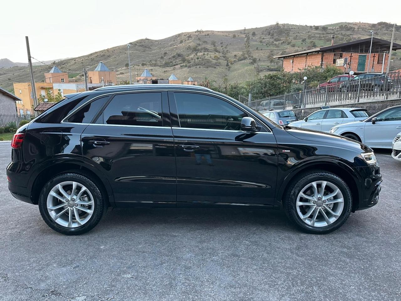 Audi Q3 2.0 TDI S-LINE 140 CV