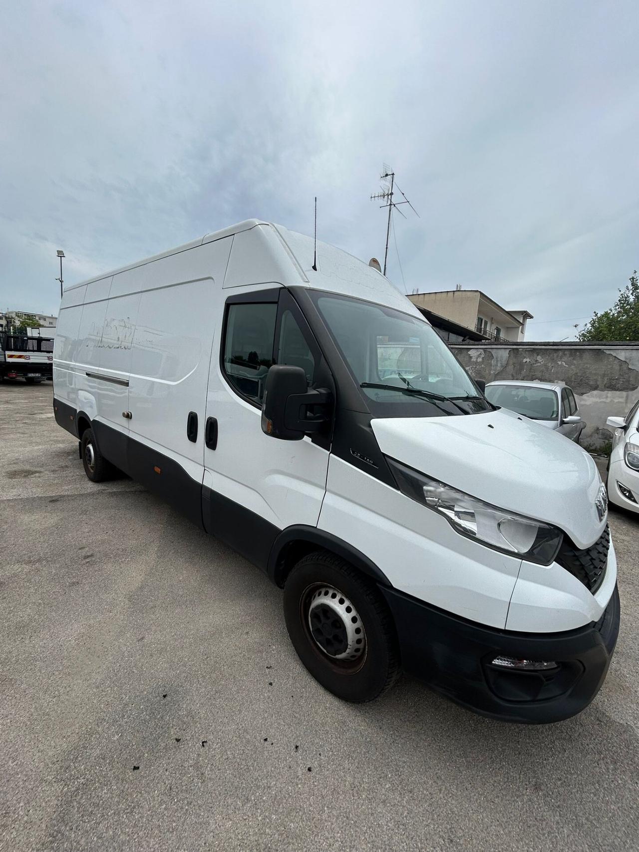iveco daily 35s14 anno 2020 furgone e.6