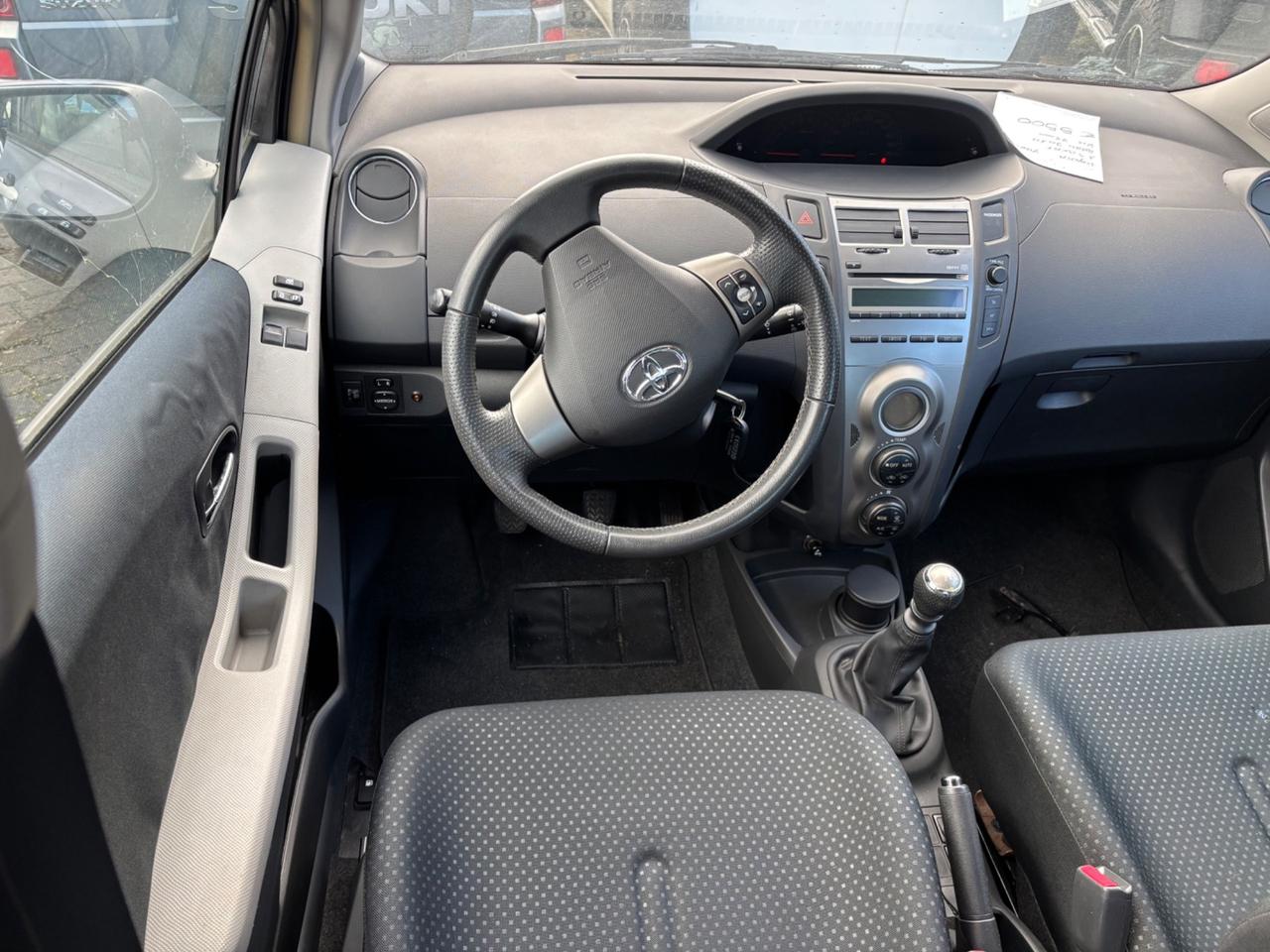 Toyota Yaris 1.3 5 porte Sol