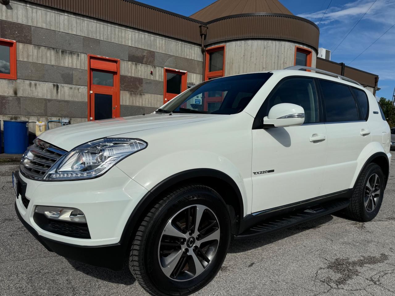 Ssangyong Rexton W 2.2 Diesel 4WD A/T Top Pelle Nera