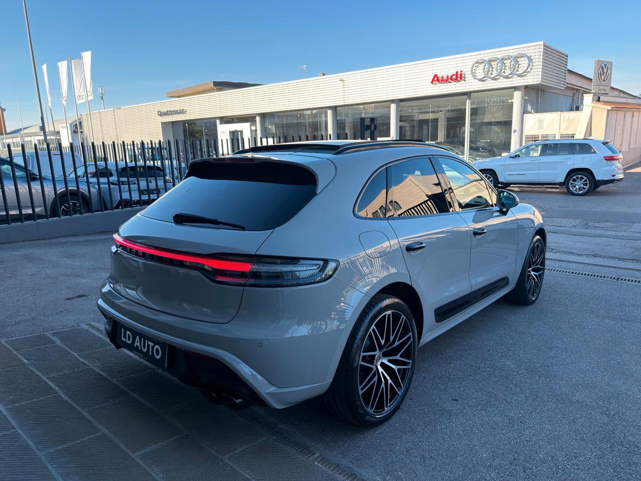 Porsche Macan 2.0 T TETTO APRIBILE