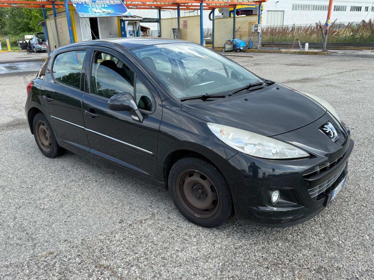 Peugeot 207 1.4 HDi 70CV 5p. Active