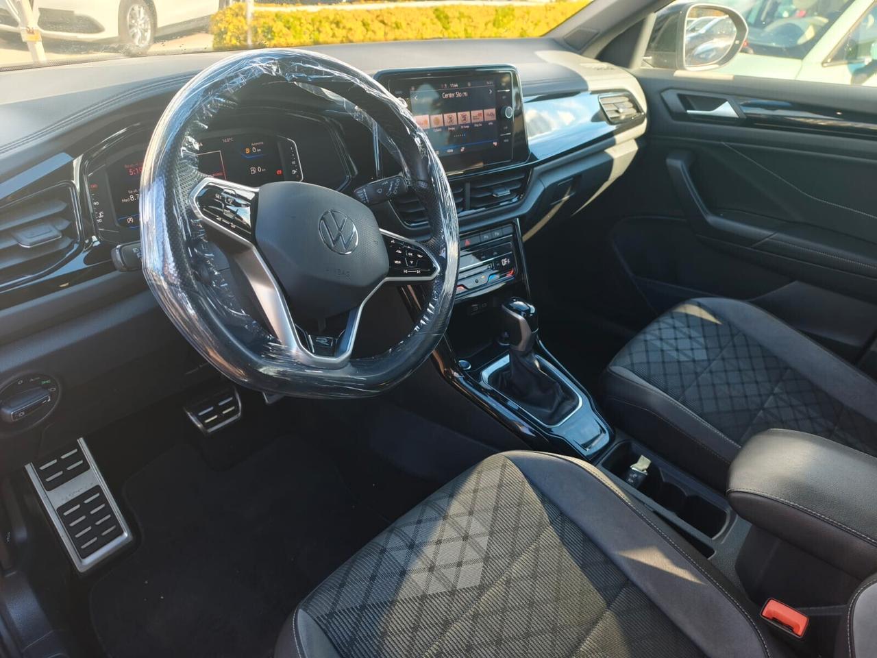 VW TROC 1.5TSI DSG R-LINE PLUS