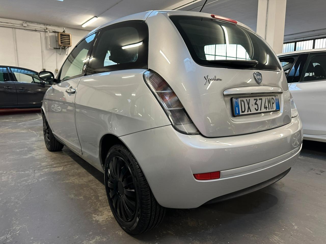 Lancia Ypsilon 1.4 Platino Ecochic GPL