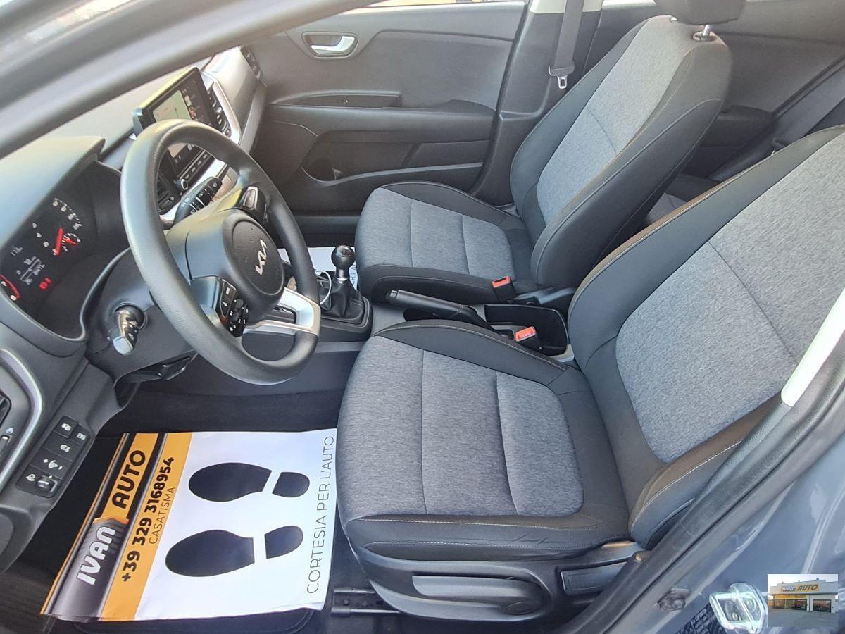 KIA Stonic 1.2 Benzina-Neopatentati-Anno 2022