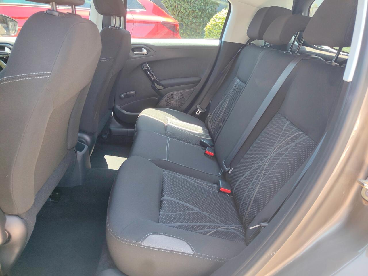 Peugeot 208 1.2 5 porte *SOLO 44000KM** PREZZO REALE