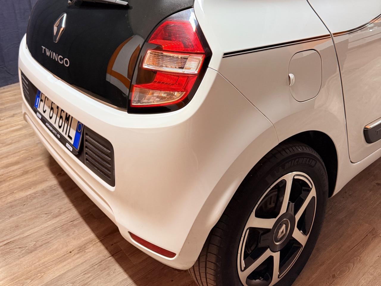 MERAVIGLIOSA RENAULT TWINGO CON SOLI 80.769 KM ADATTA A NEOPATENTATI