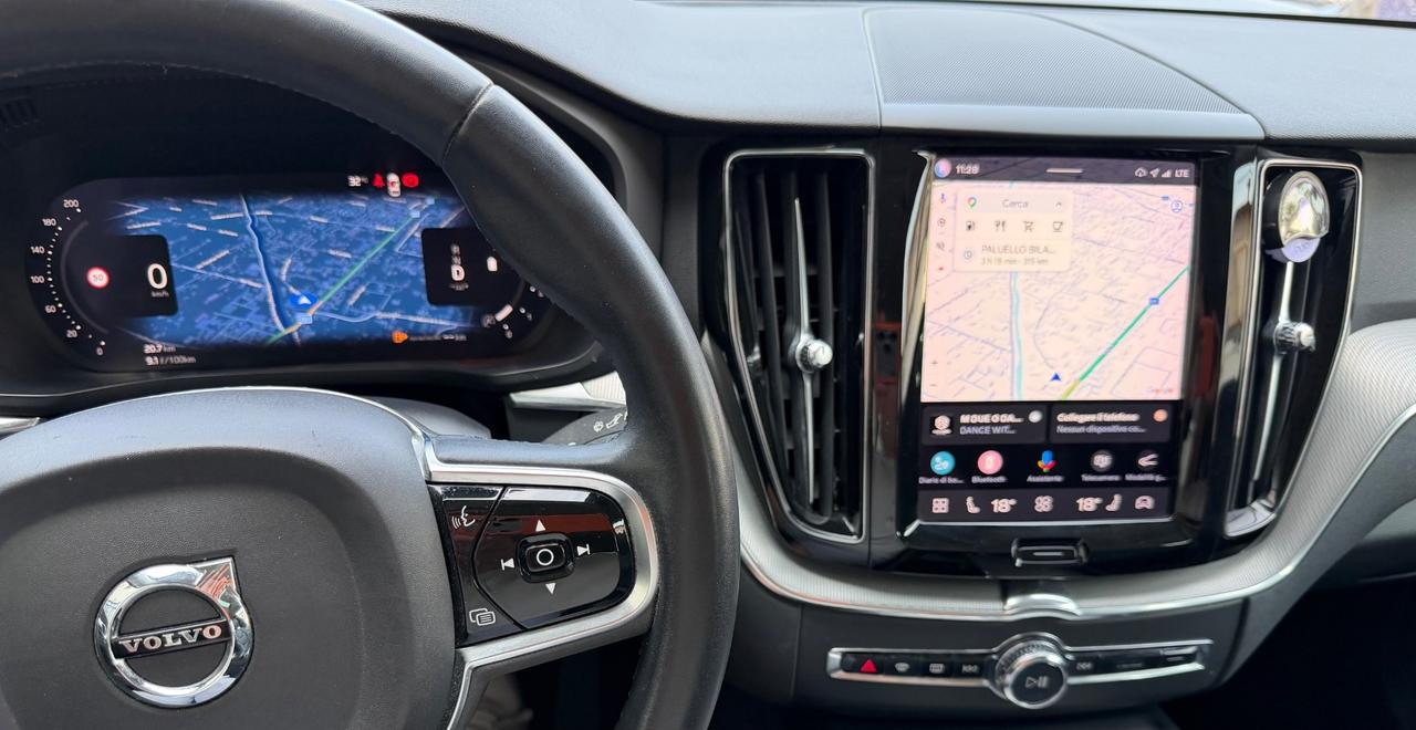 Volvo XC 60 XC60 B4 (d) automatico Plus Dark