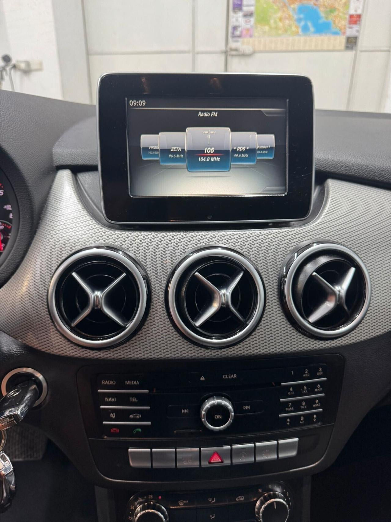 Mercedes-benz B 200 B 200 d Automatic Premium