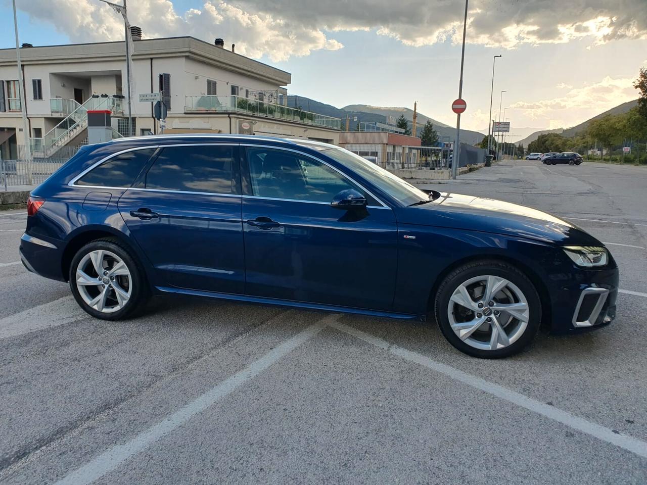 Audi A4 Avant 40 S-line METANO /OK PERMUTE /FINANZIABILE
