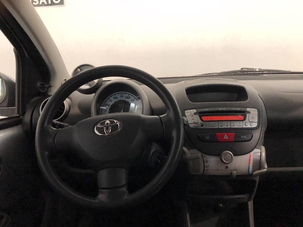 Toyota Aygo 5 Porte 1.0 VVT-i Sol