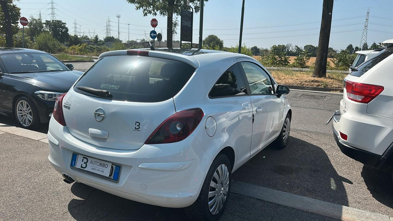 Opel Corsa 1.2 85CV 3 porte GPL-TECH b-color