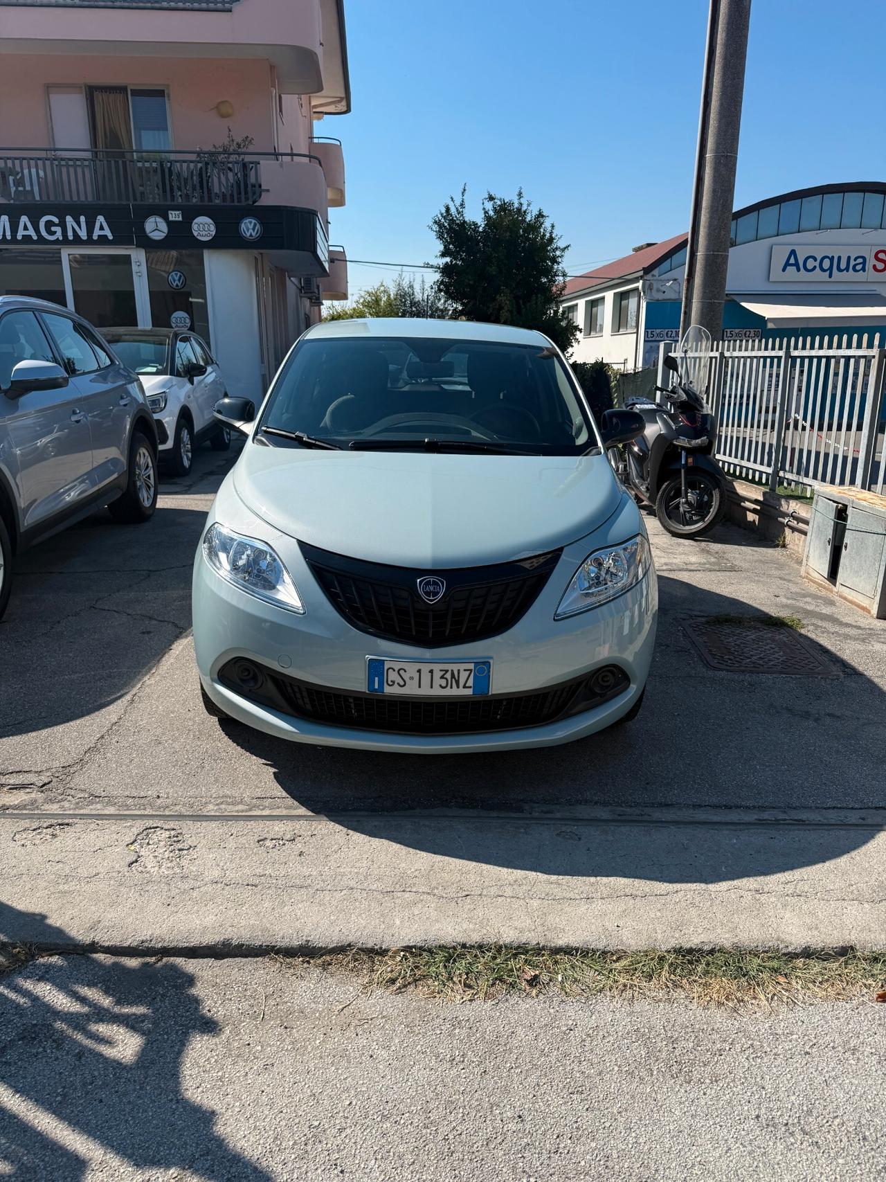 Lancia Ypsilon 1.0 FireFly 5 porte S&S Hybrid Silver NESSUN VINCOLO