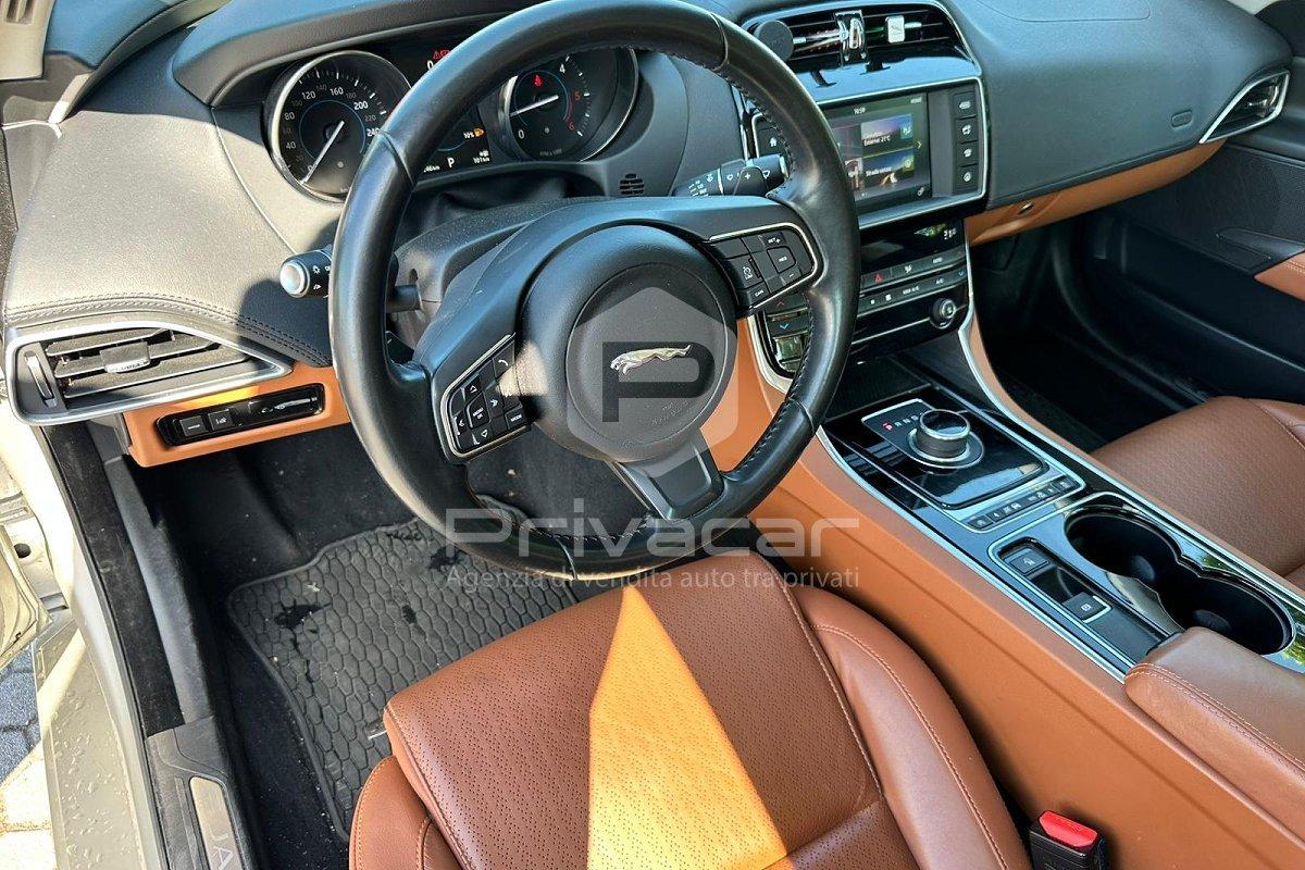 JAGUAR XE 2.0 D Turbo 180 CV AWD aut. Pure