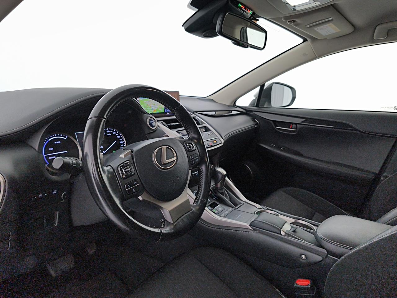 Lexus NX 300h 2.5 Business 2wd