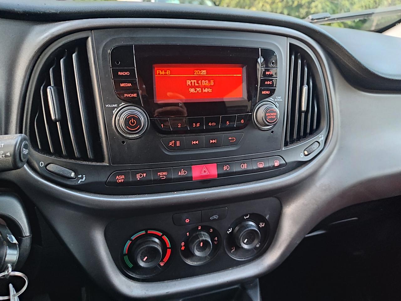 FIAT DOBLO 2015 1.4 T-JET A METANO EURO6B