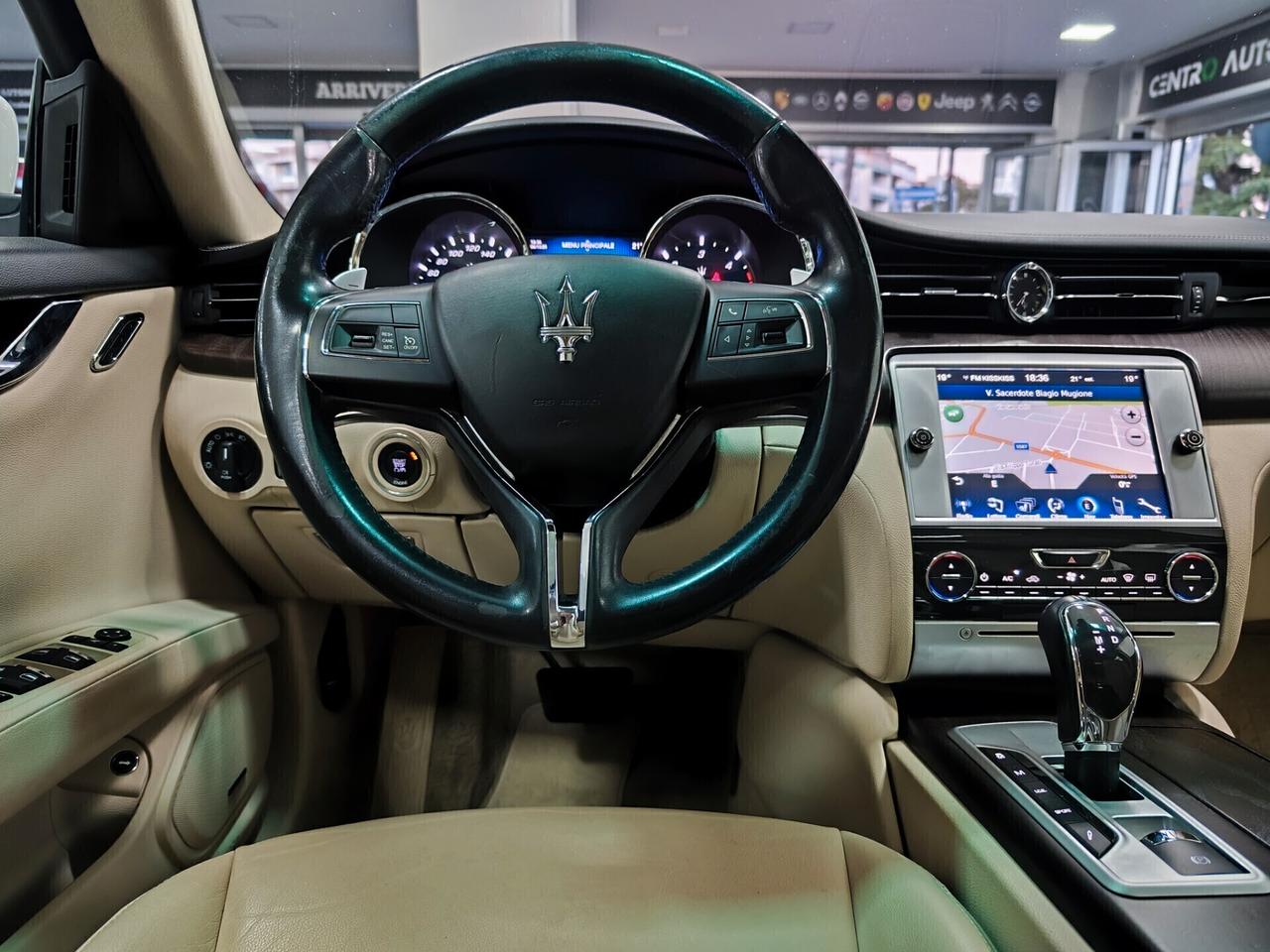 Maserati Quattroporte V6 Diesel 250 CV AWD Granlusso Tetto