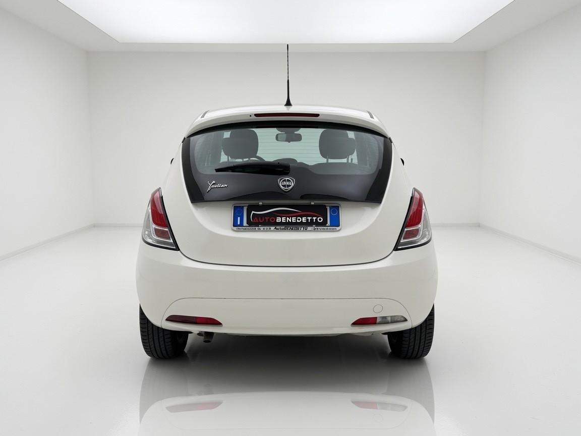 Lancia Ypsilon 1.2 69 CV 5 porte GPL Gold 2016