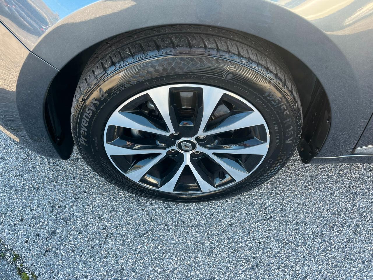 Renault Clio TCe 130 CV EDC 5 porte Initiale Paris