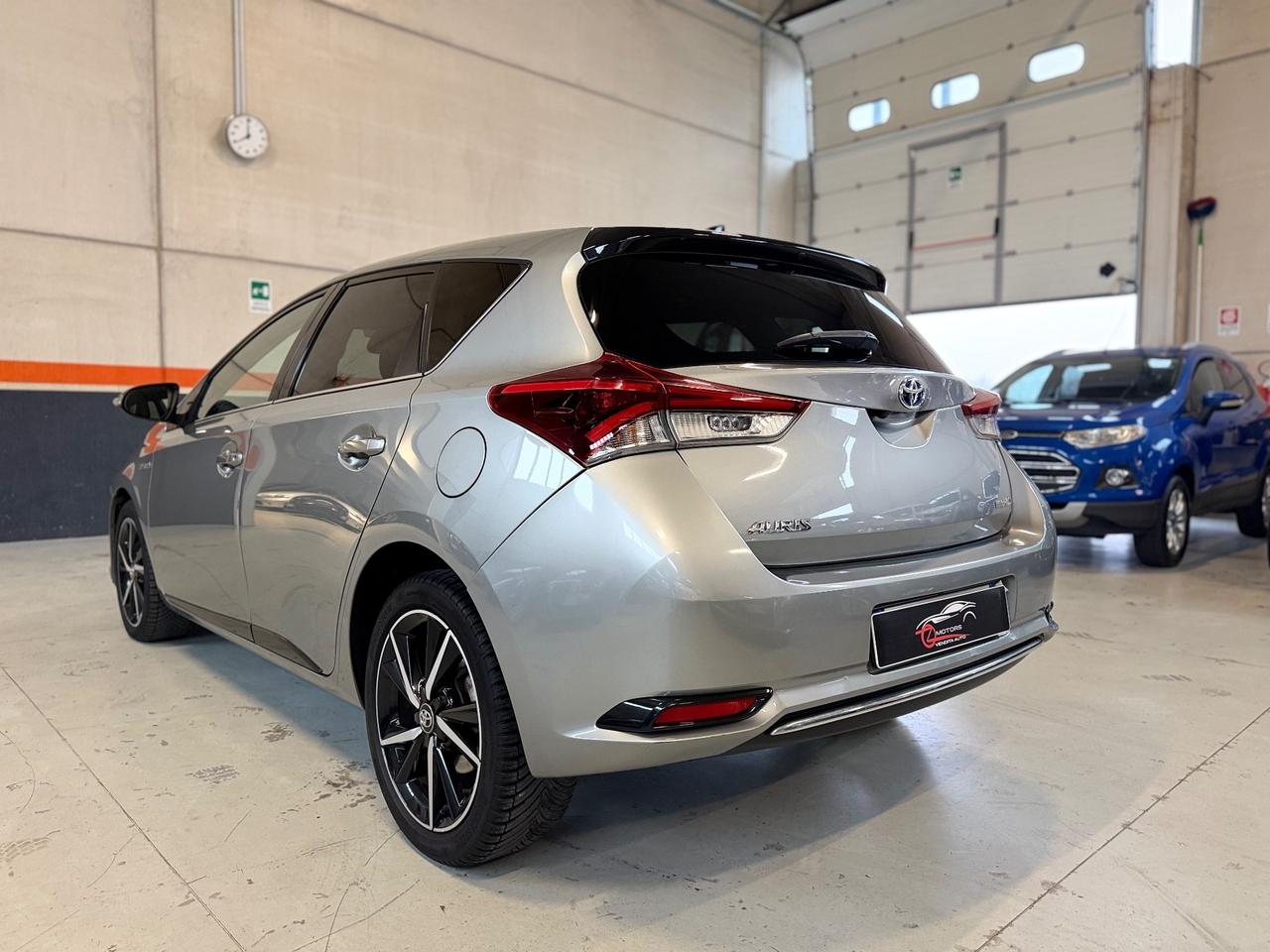 Toyota Auris 1.8 Hybrid Black Edition AUTOMATICA NEOPATENTATI