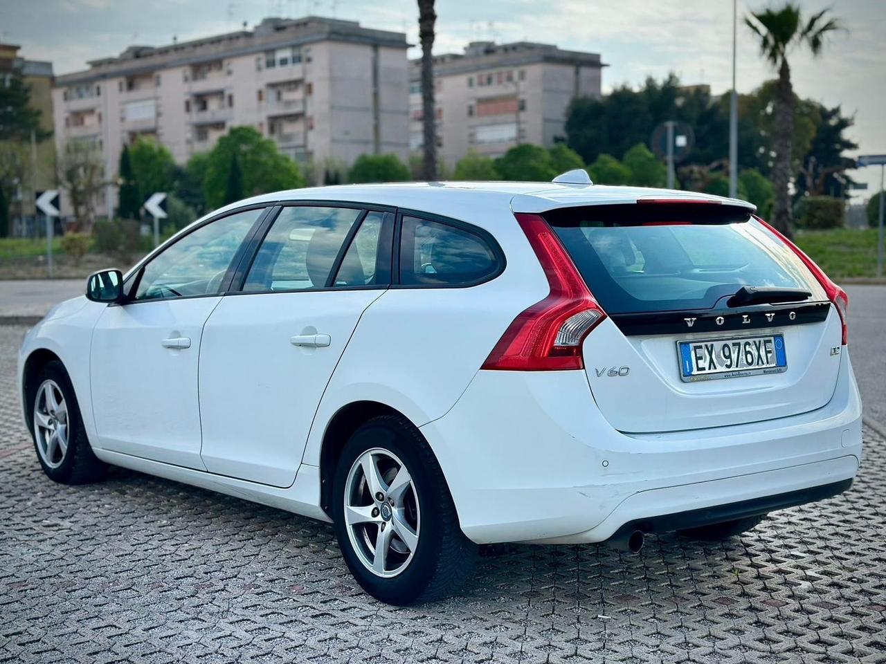 Volvo V60 D2