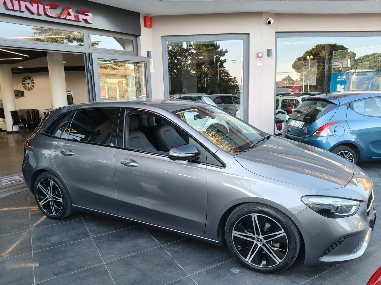 Mercedes-benz B 180 D Progressive Advanced Plus Edition Automatic