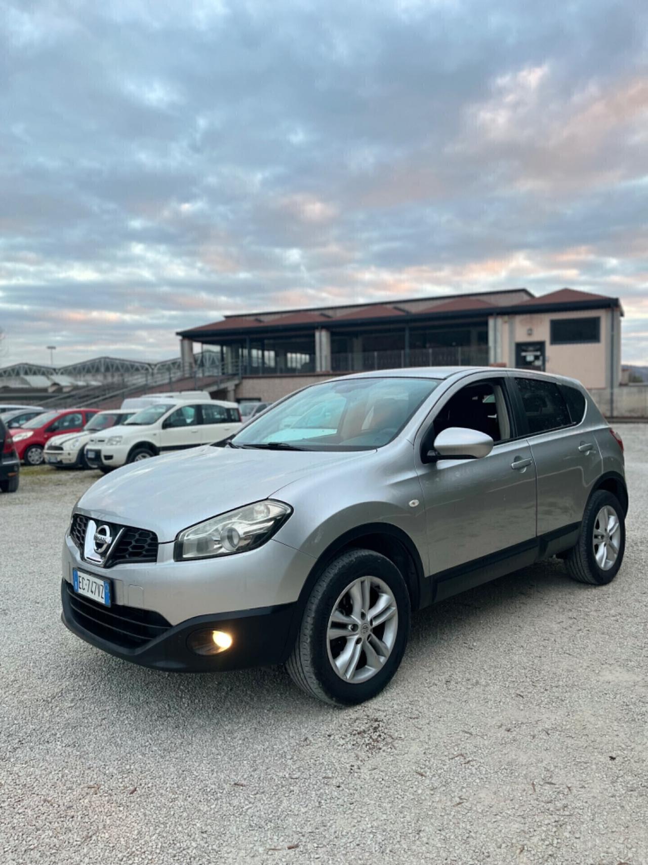 Nissan Qashqai 1.5 dCi PERFETTA SI NEOPATENTATI