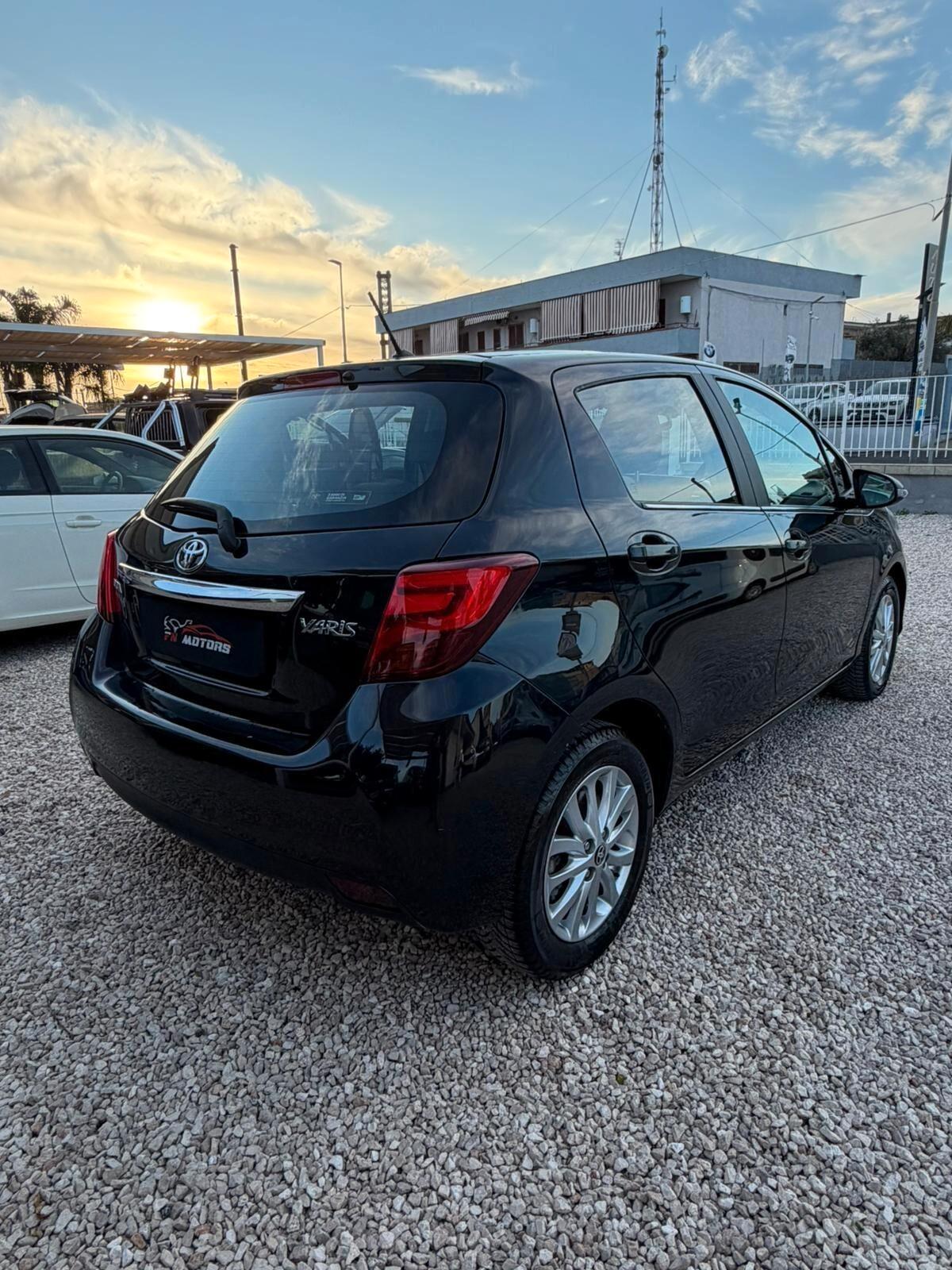 Toyota Yaris 1.3 5 porte Lounge