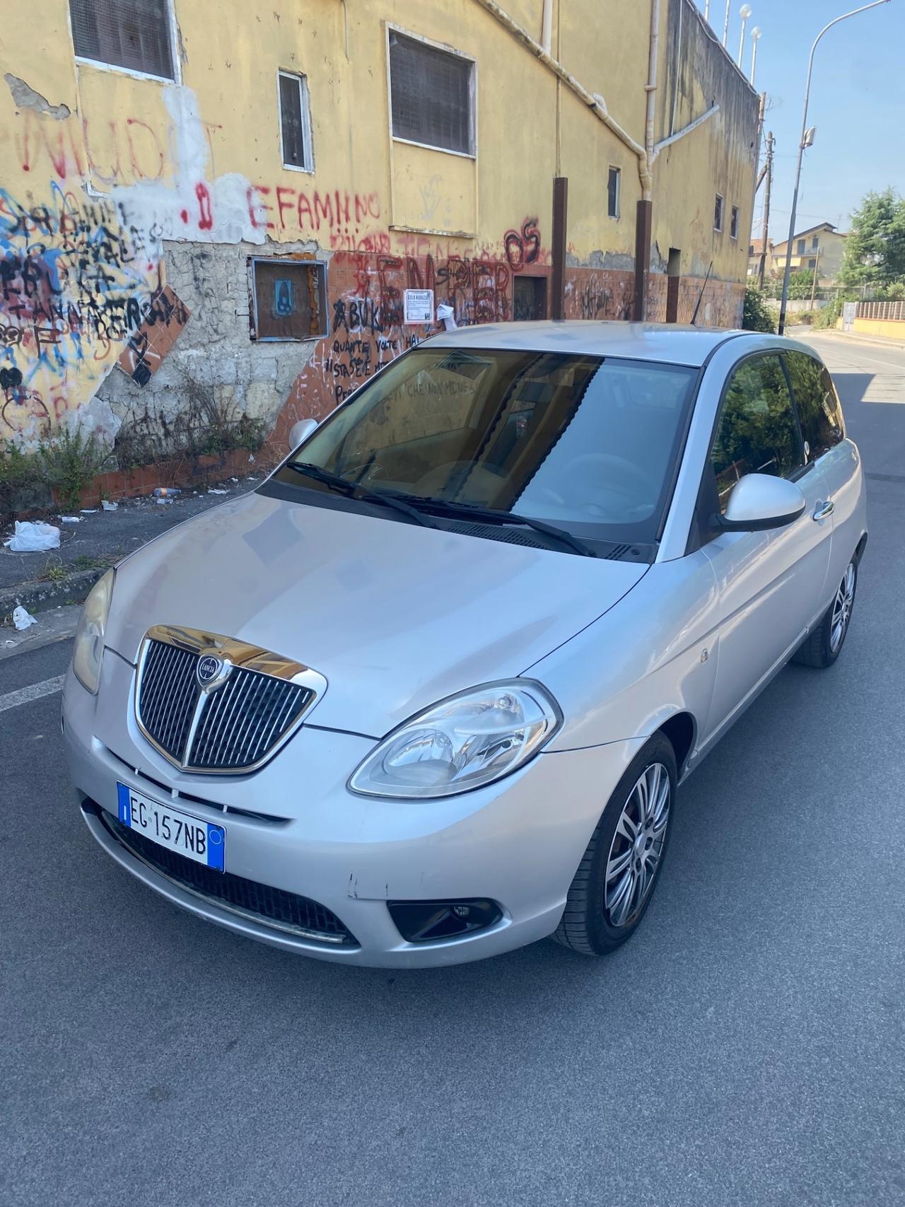 Lancia Ypsilon GPL Anno 2011 TAGLIANDATA