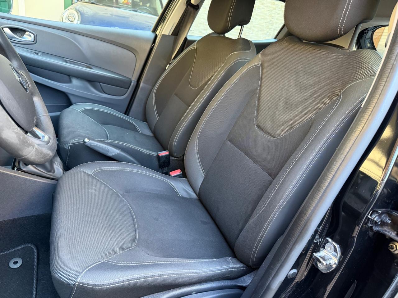 Renault Clio 2017 Solo 50000 km