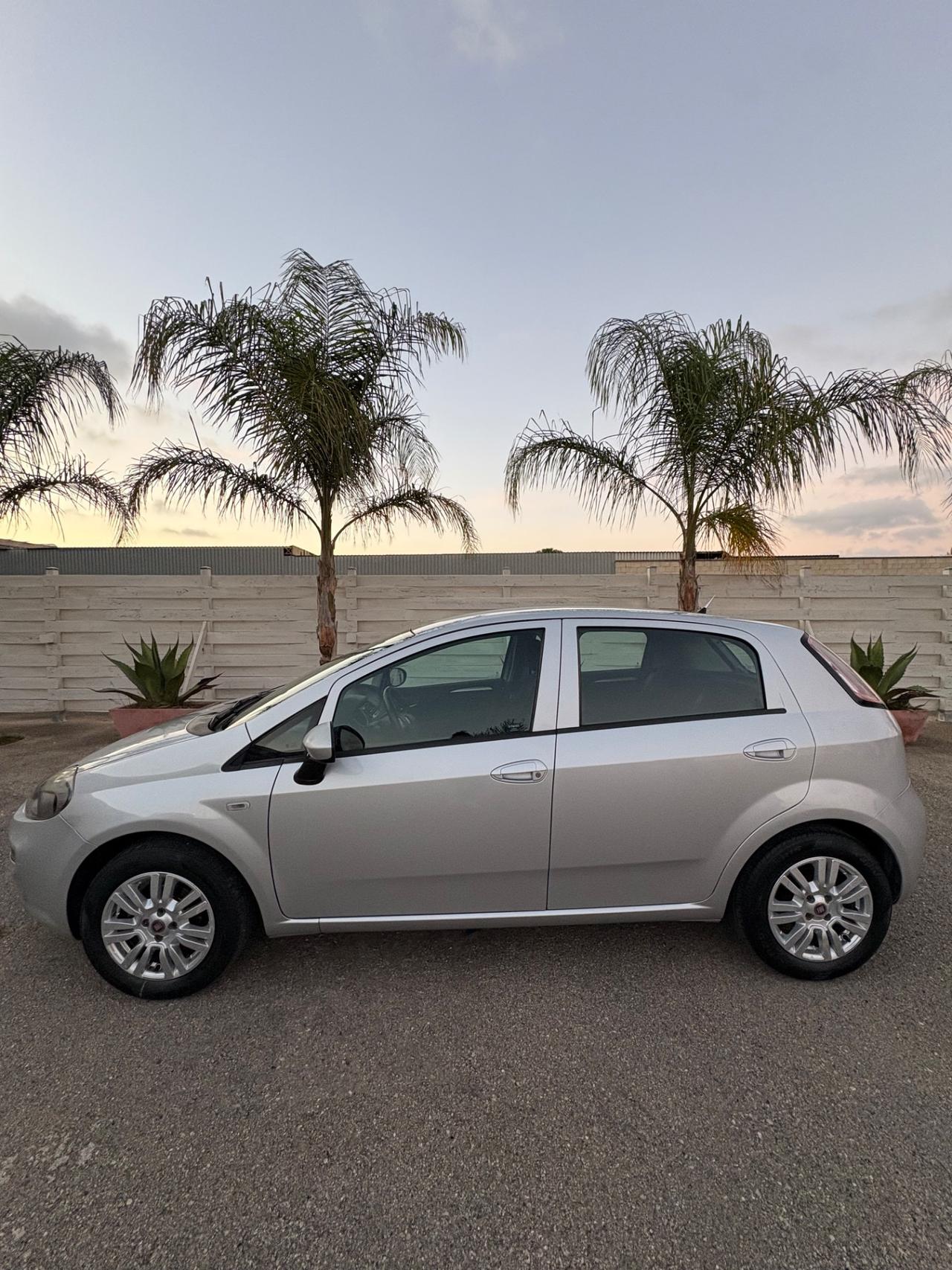 Fiat Punto 1.2 benzina GPL GIÀ RINNOVATO TAGLIANDO ESEGUITO
