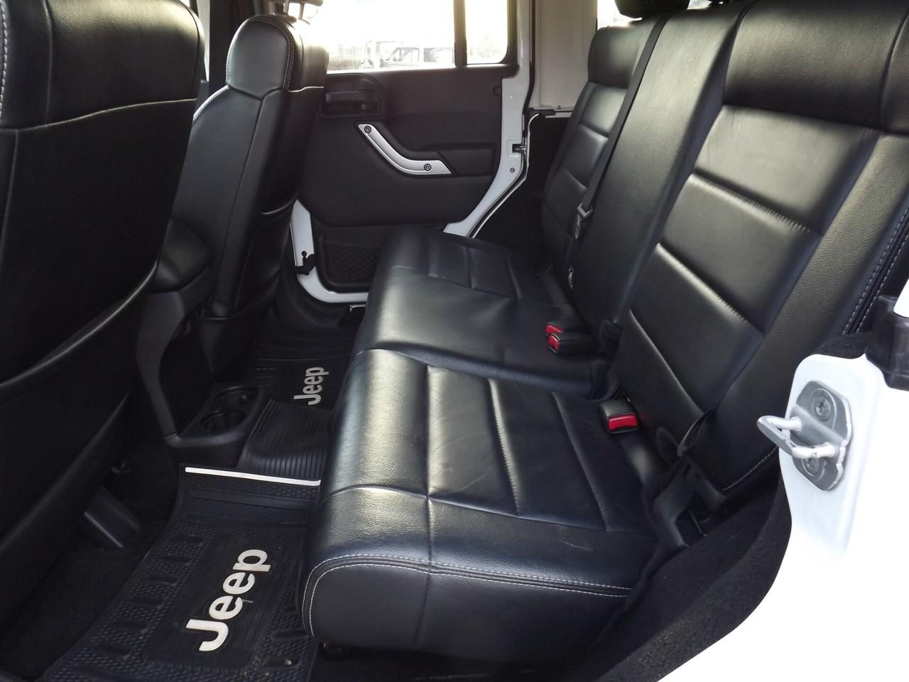 Jeep Wrangler Unlimited 2.8 CRD DPF Sahara Auto