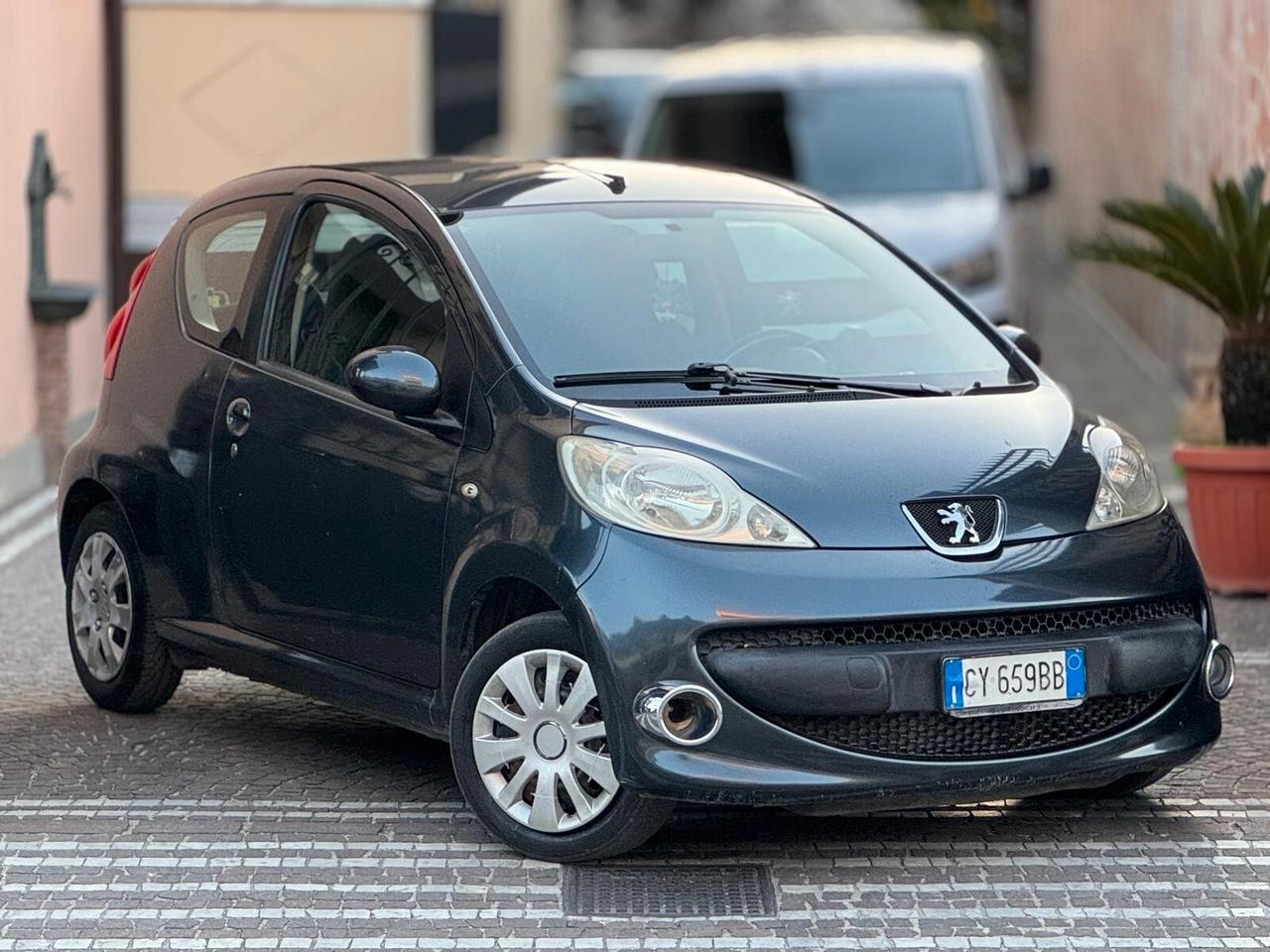 Peugeot 107 1.0 68CV 3p. Plaisir