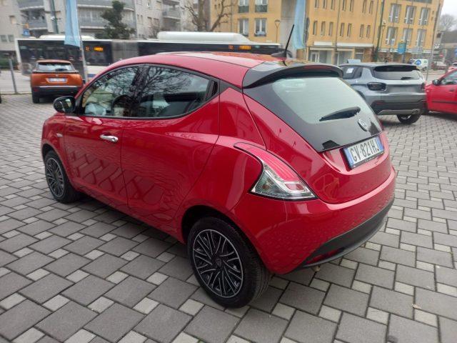 LANCIA Ypsilon 1.0 FireFly 5 porte S&S Hybrid Silver Plus