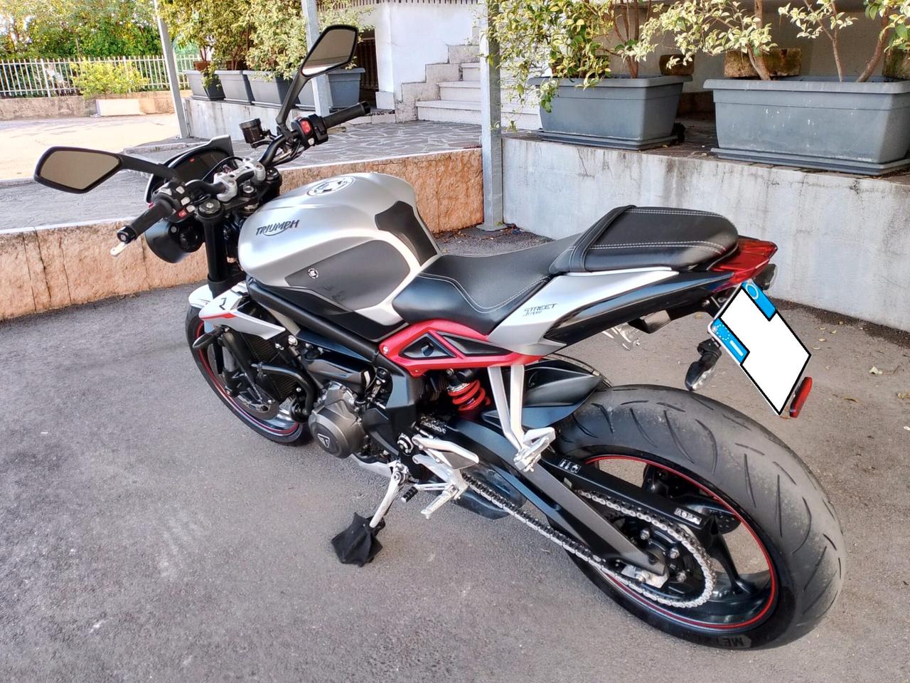 Triumph Street Triple 765 R