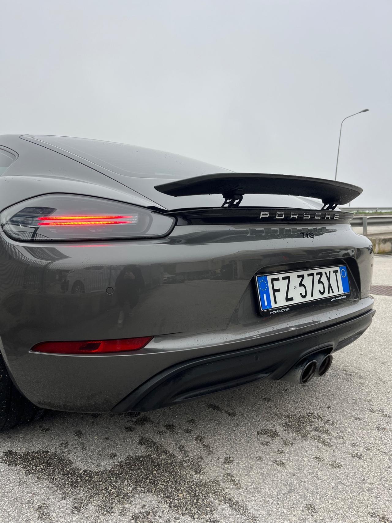 Porsche 718 Spyder Cayman 2.0