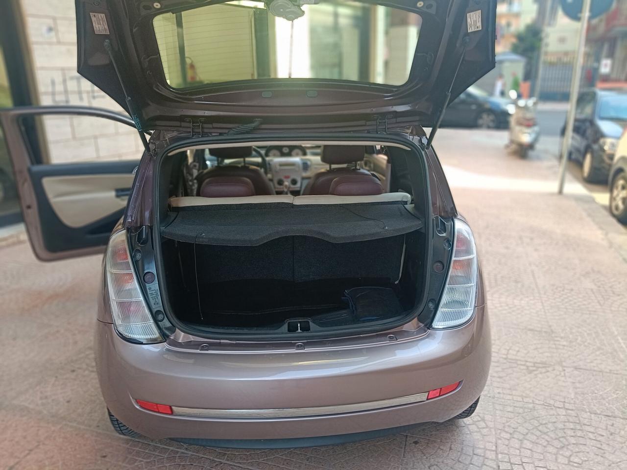 LANCIA YPSILON 1.4 GPL PLATINO-NEOPATENTATI-Euro4190