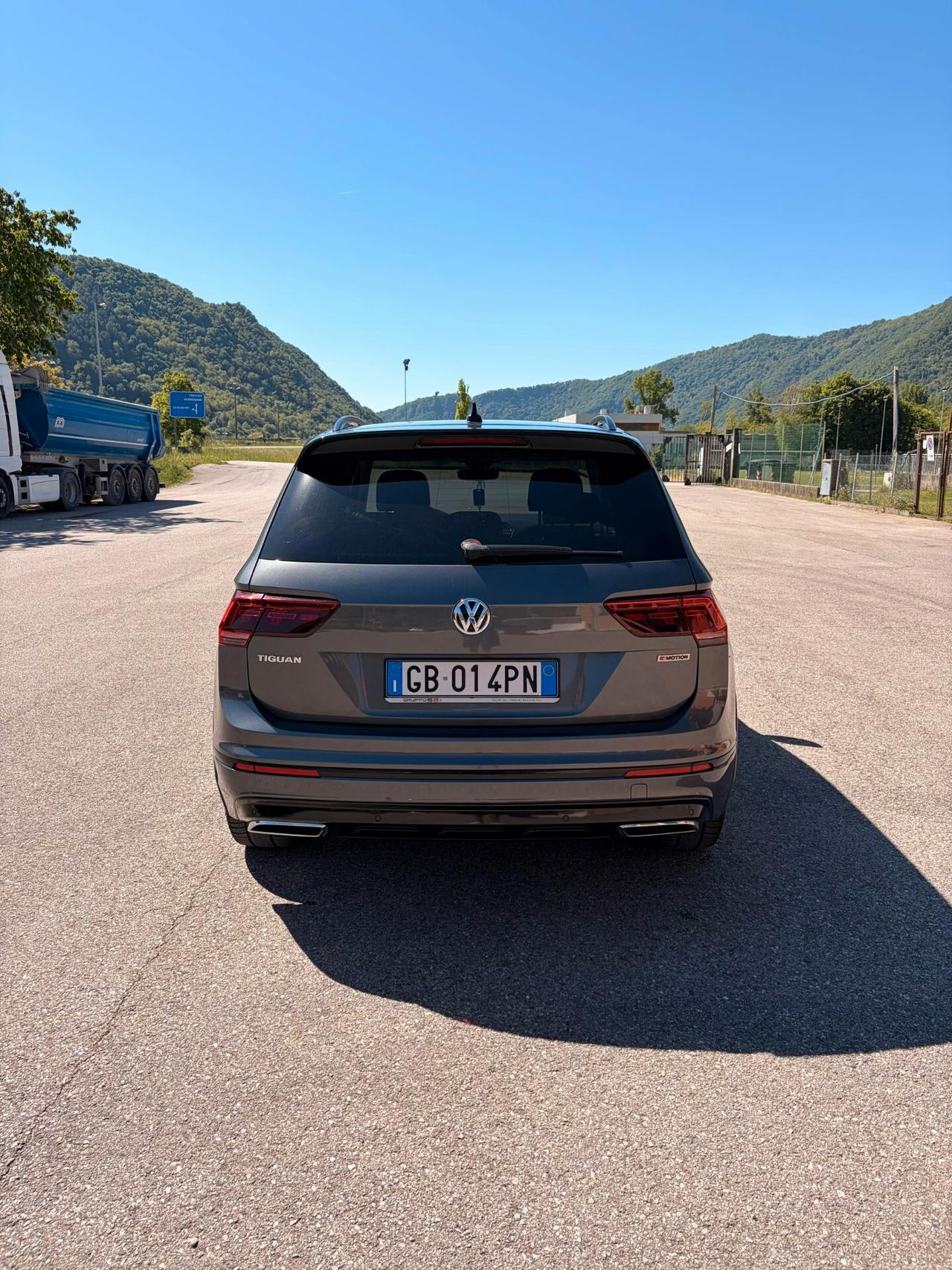 Volkswagen Tiguan 2.0 TDI R-line 4Motion - 150.000 KM -