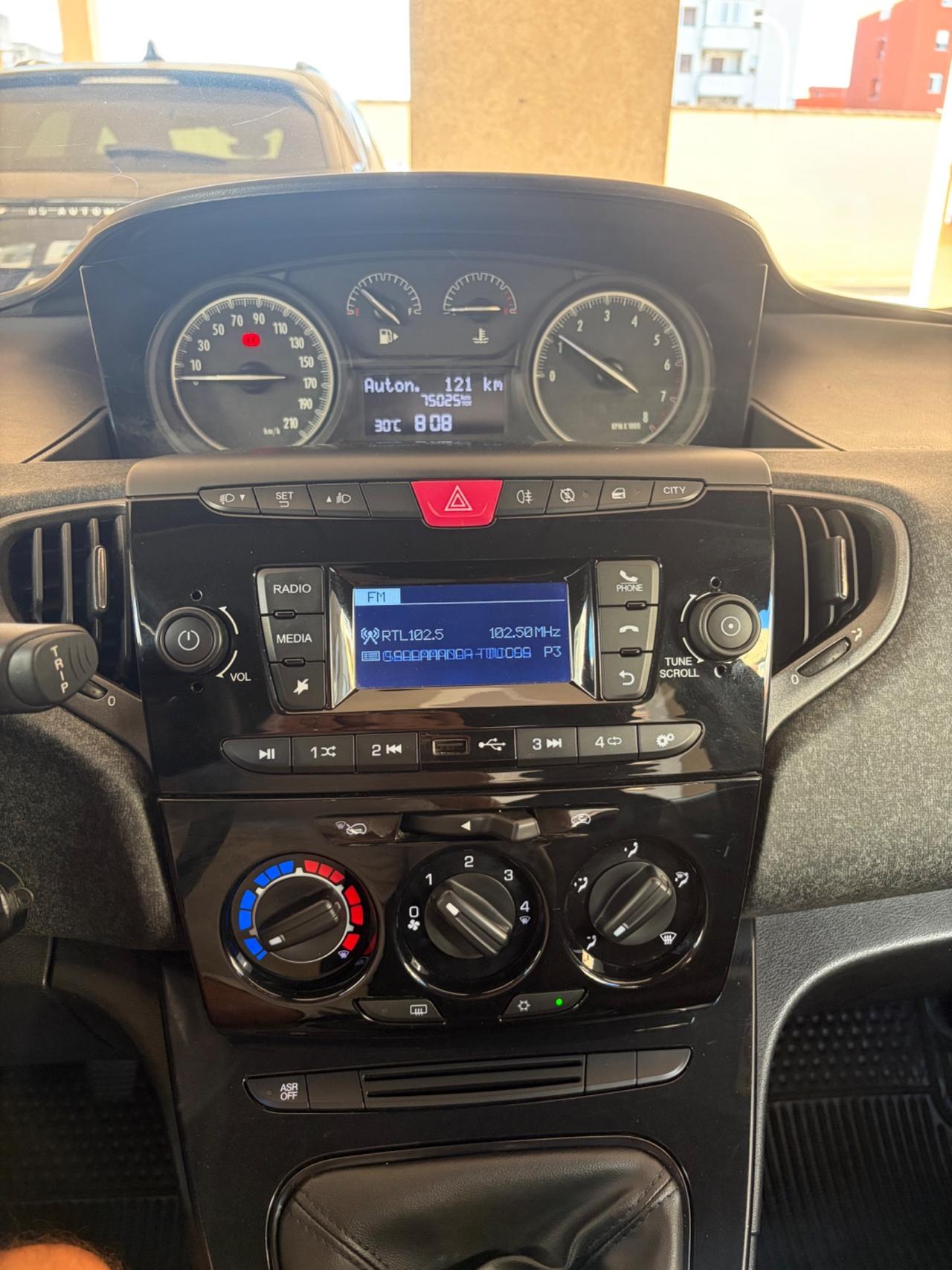 Lancia Ypsilon 1.2 69 CV 5 porte S&S Elefantino Blu
