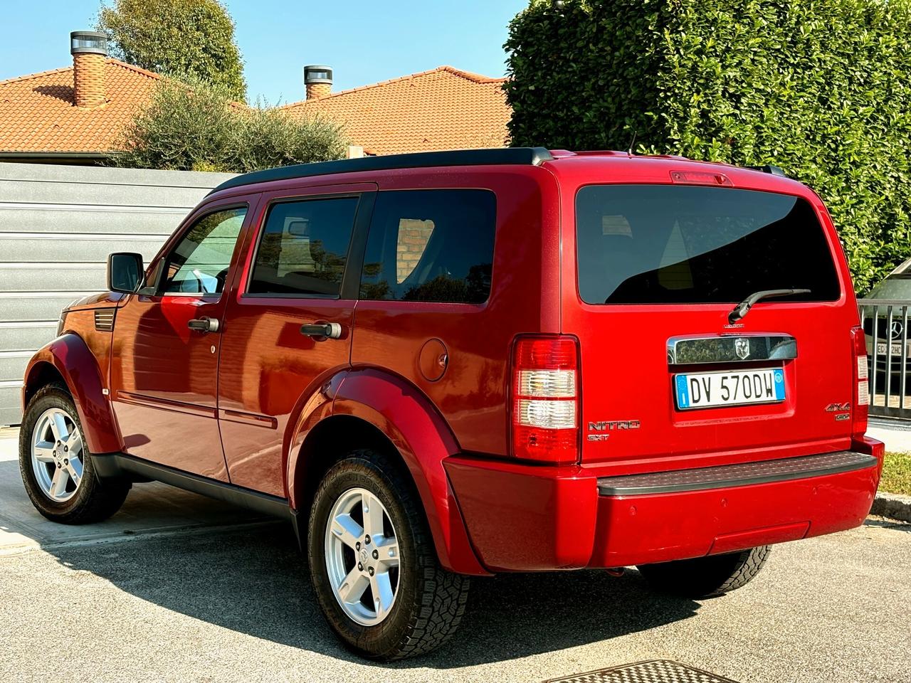 DODGE NITRO 2.8D aut- 4x4 inserib-Pelle-177000km-2009