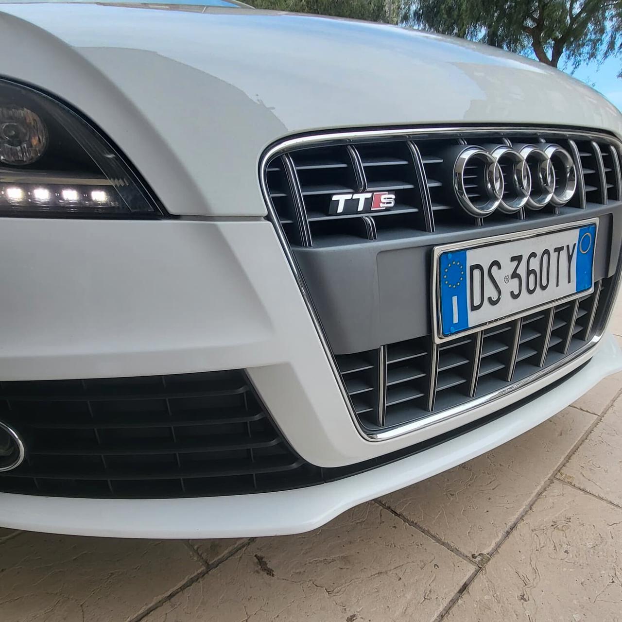 Audi TT TTS Roadster 2.0 272 CV TFSI quattro S tronic