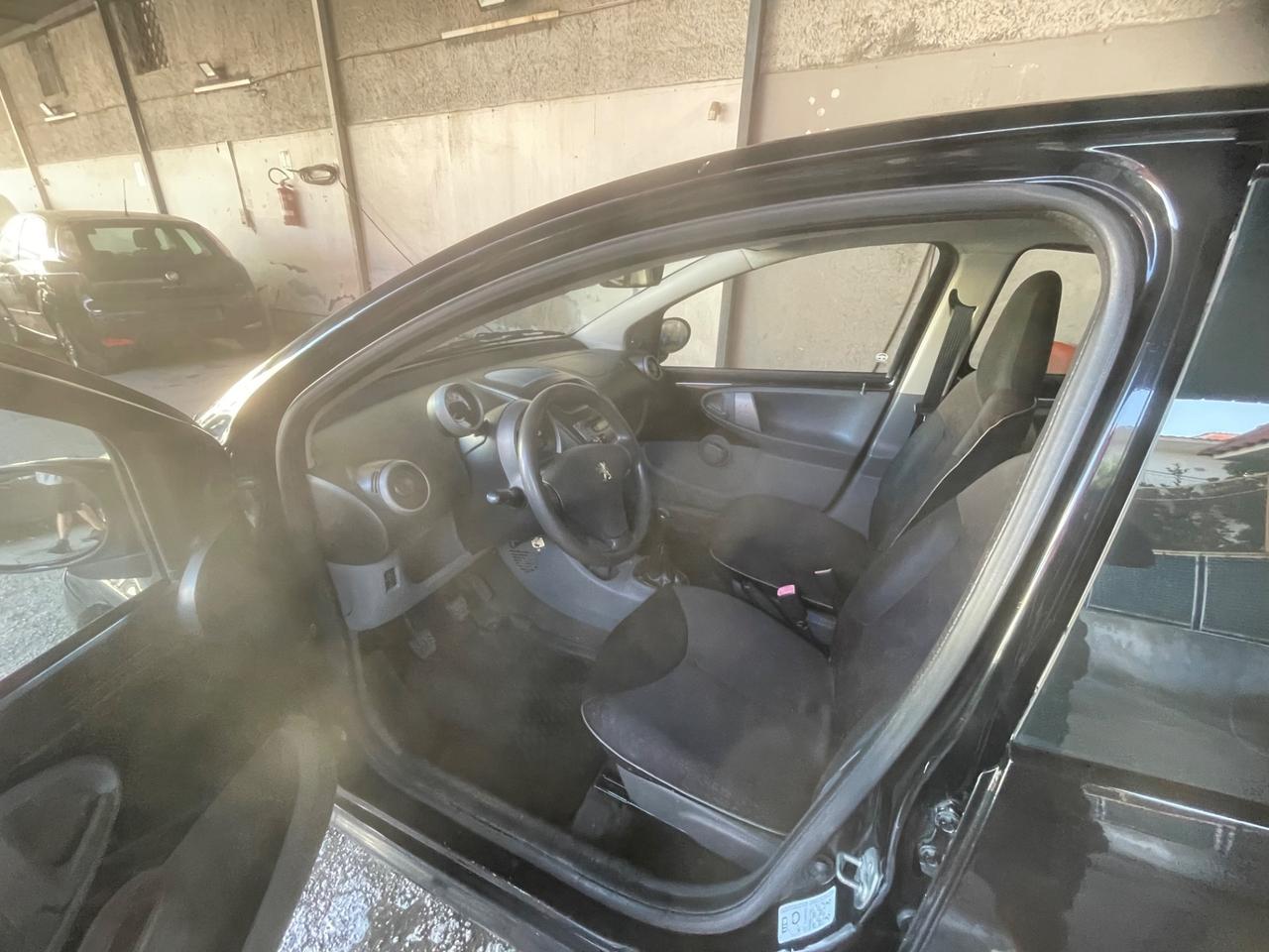 Peugeot 107 1.0 68CV 5p. Sweet Years