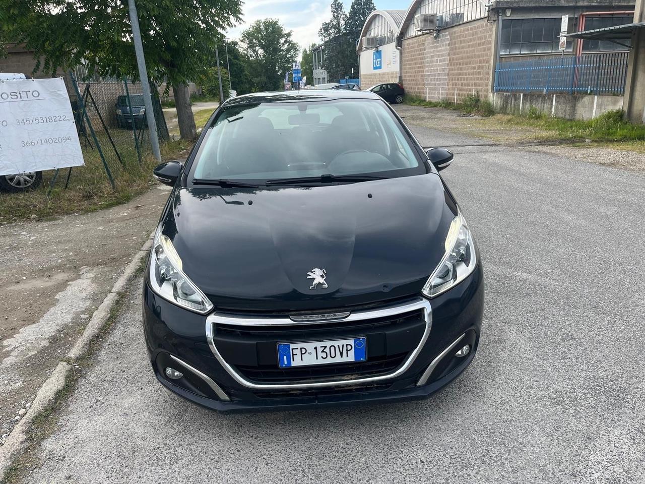 Peugeot 208 PureTech 82 5 porte Allure