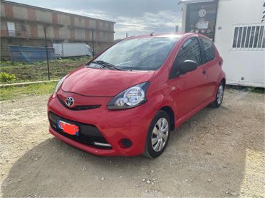 Toyota Aygo 1.0 12V VVT-i 5 porte con navigatore 2013