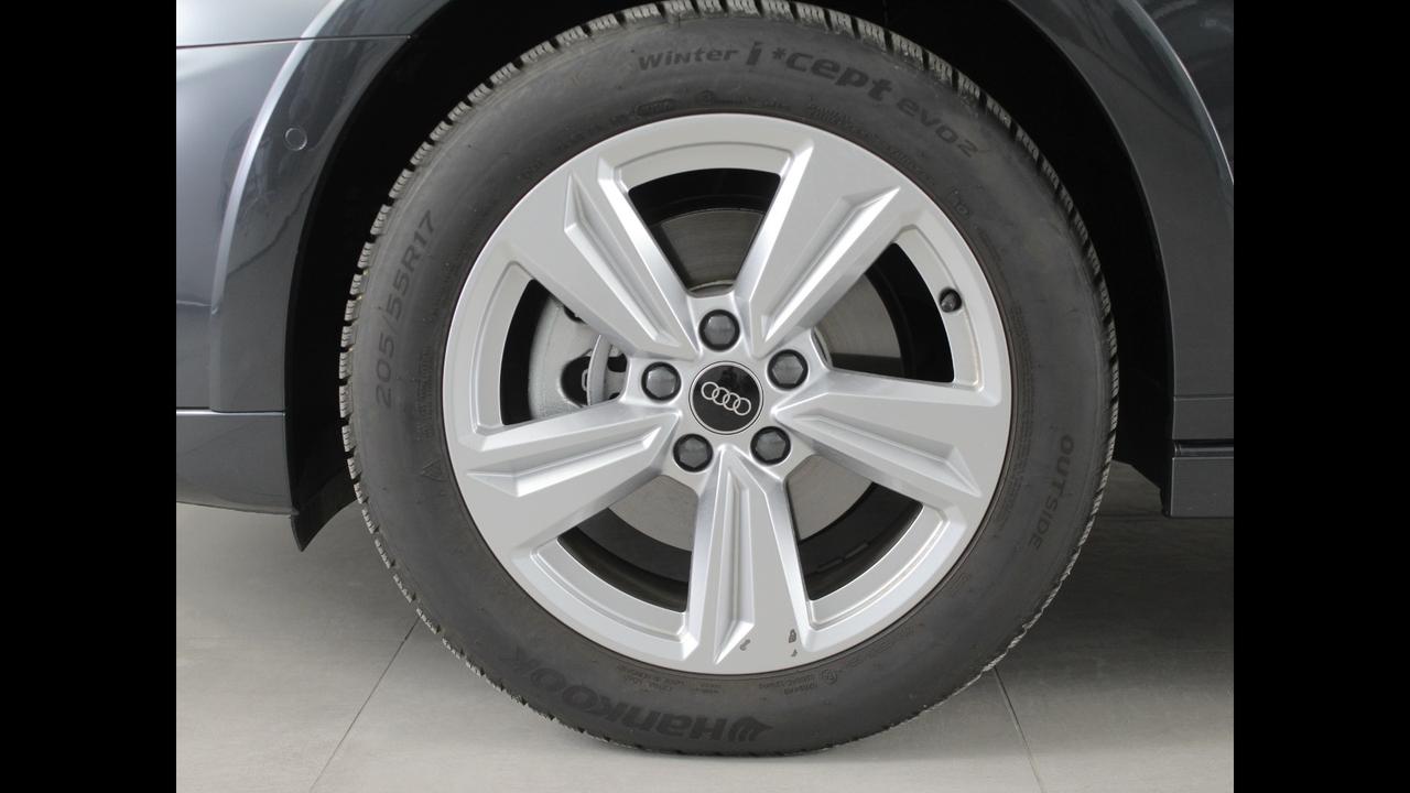 AUDI A3 IV 2024 allstreet - A3 allstreet 35 2.0 tdi Business s-tronic