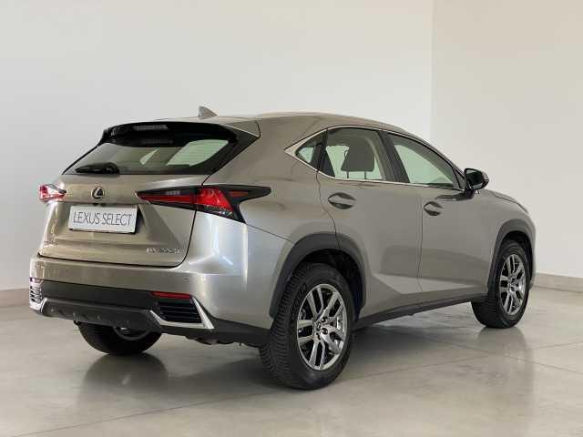 Lexus NX 300h Hybrid 4WD Premium