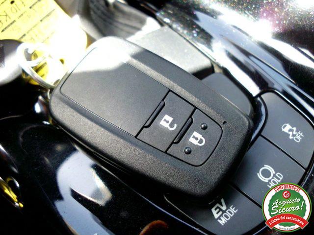 TOYOTA C-HR 1.8 Hybrid E-CVT Lounge