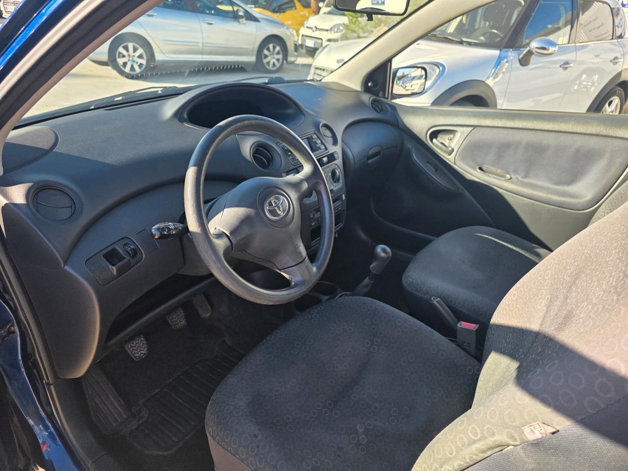 Toyota Yaris 1.0i 16V cat 3 porte Sol