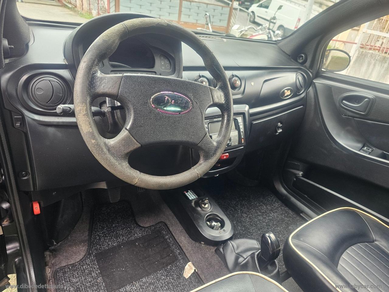 MICROCAR Dué Progress Dynamic Young
